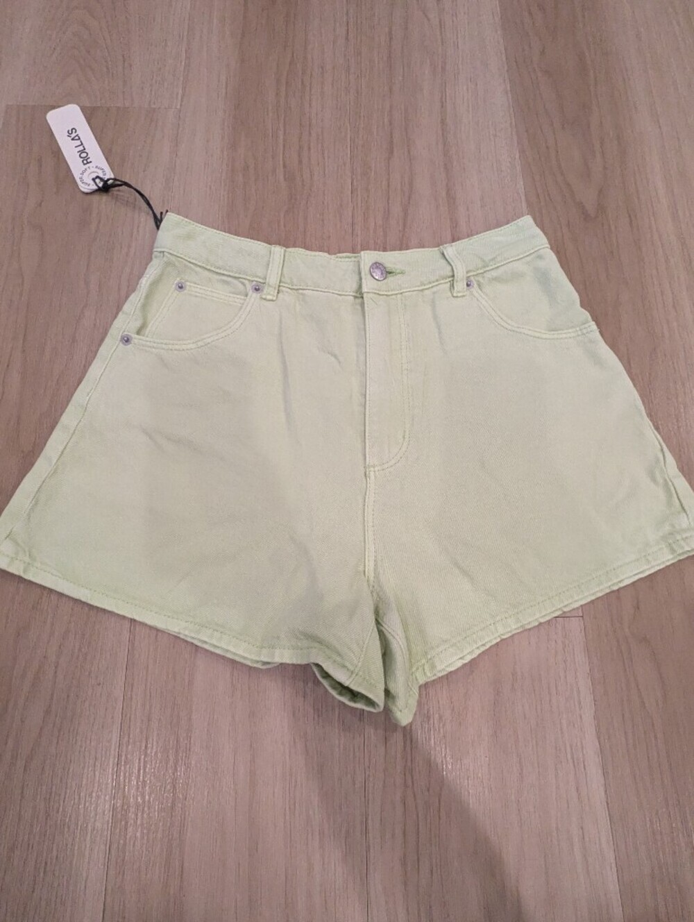 Rolla's NWT Pistachi Mini Shorts High Rise Loose Fit Size 28